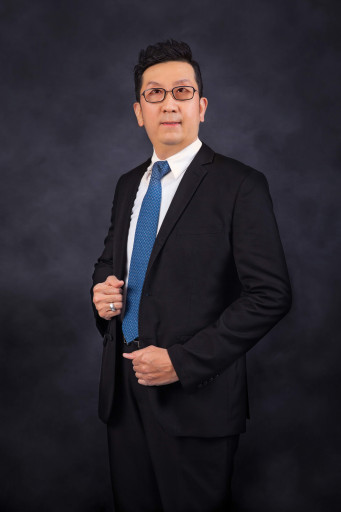 Dr. Martin Suryana, S.H., M.Hum